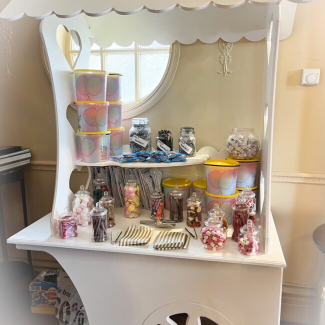 sweety cart, burnham on crouch, maldon, brentwood, Southminster, south woodham ferrers, rayleigh, brentwood, canvy island, althorne, lathingdon, basildon, hornchurch